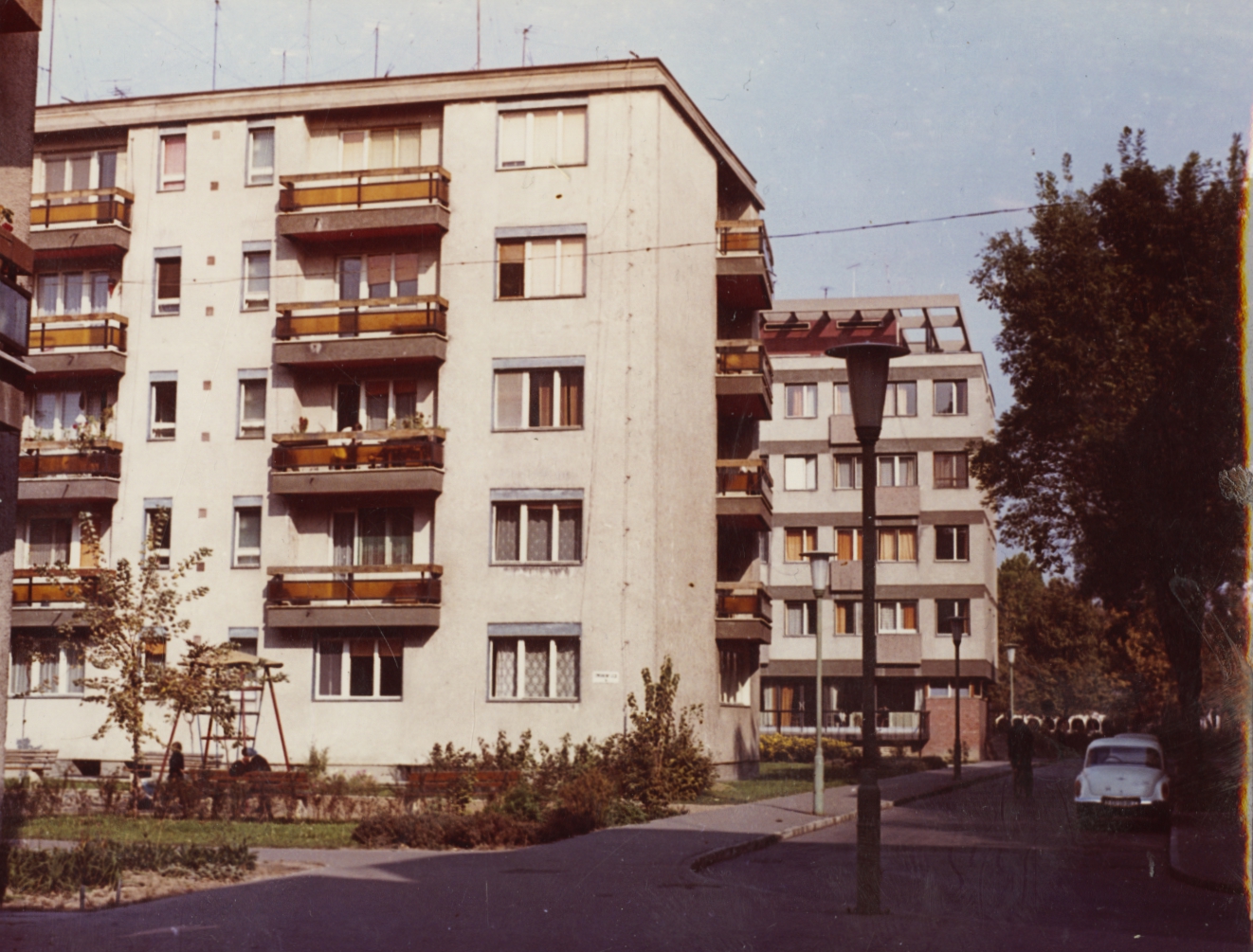 Szeged, Béla utca lakóépületei