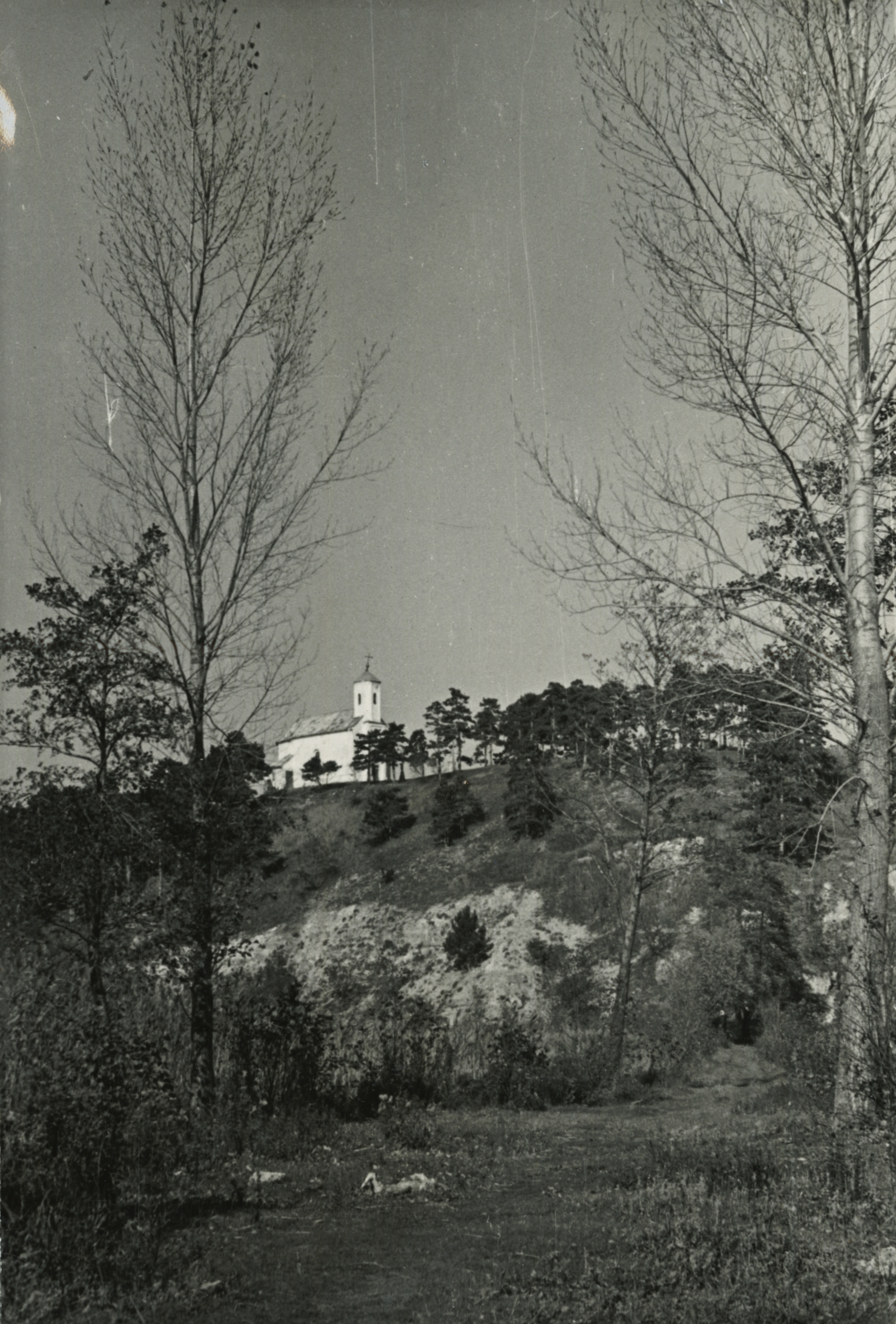Balatongyörök, Szent Mihály-domb a Balatonpartról