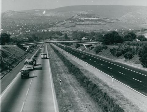 Az M7-es autópálya törökbálinti szakaszának látképe