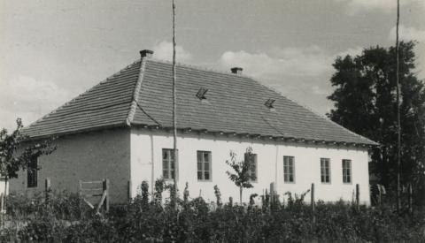Kotsis Endre: Mezőgazdasági épület