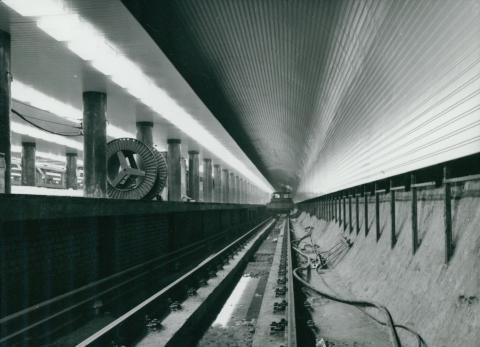A Deák téri metró mélyállomásának építése