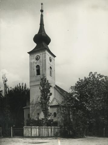 Luther utcai evangélikus templom Gyónon.