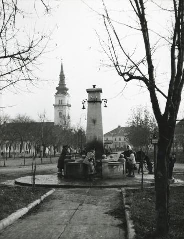 A békési Széchenyi téren lévő artézi kút